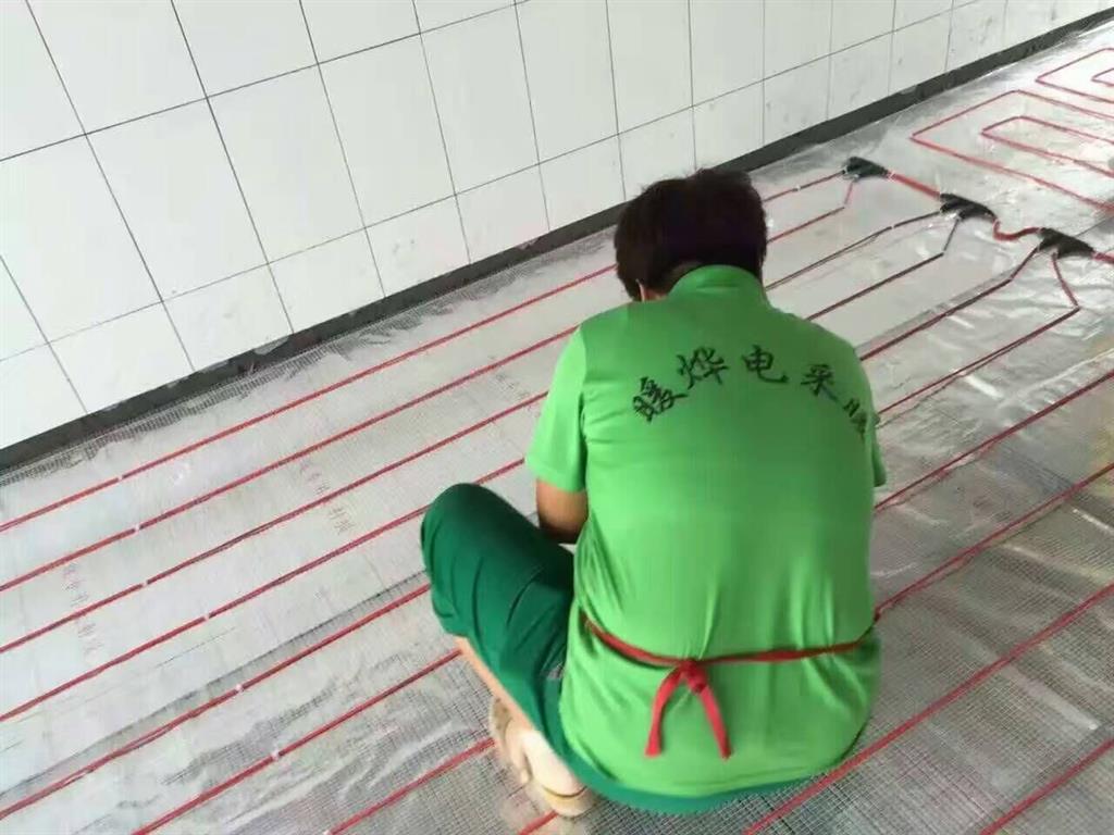 碳纤维电地暖